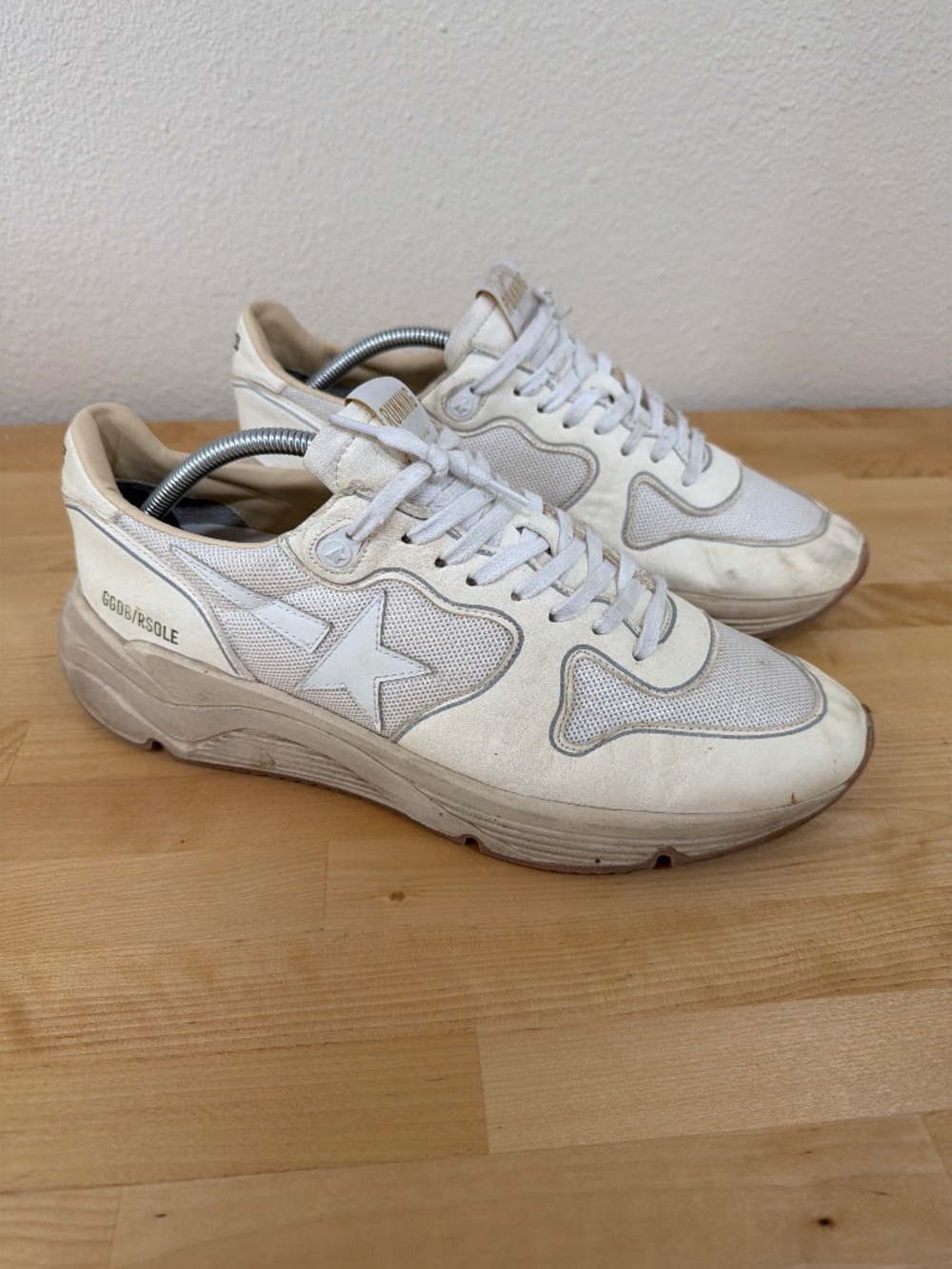 Golden Goose men’s Runners. Size EU44